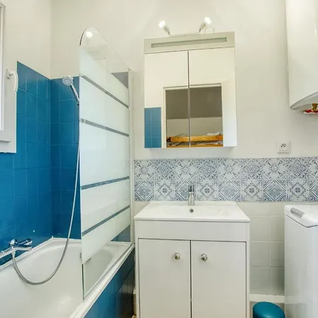 27m With Garden Near The Appartement Saint-Raphaël