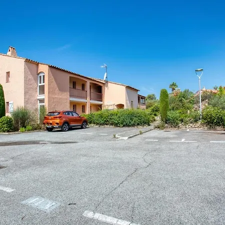 27m With Garden Near The Saint-Raphaël